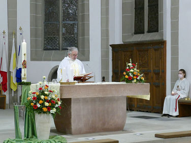 Lumen Christi - Auferstehungsmesse in St. Crescentius (Foto: Karl-Franz Thiede)